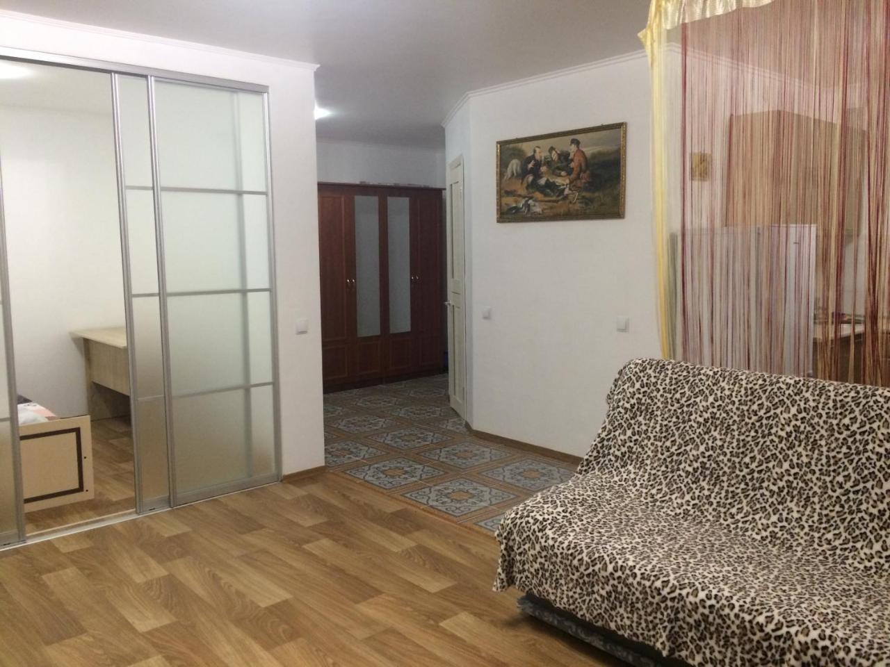 Studio Apartment In Center Полтава Екстериор снимка
