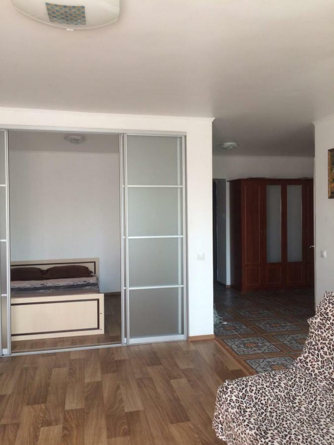 Studio Apartment In Center Полтава Екстериор снимка